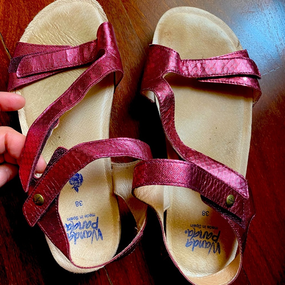 Velcro sandals w/metallic pink leather straps. stylish comfort sandals!